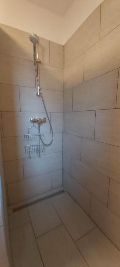 Villa Babzsi Nyaralo Vonyarcvashegy Esterno foto