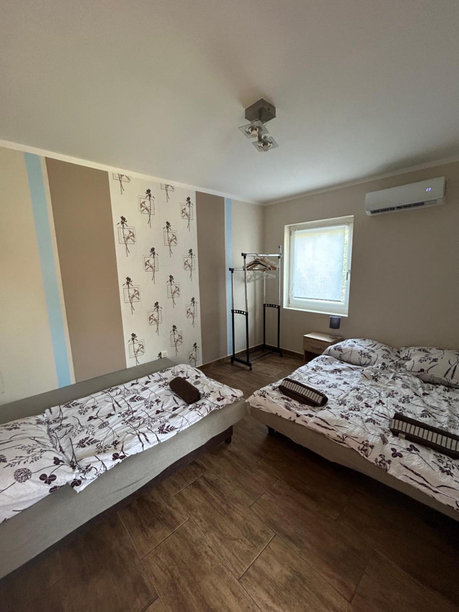 Villa Babzsi Nyaralo Vonyarcvashegy Esterno foto